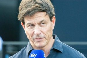 Wolff: "Todavía no hay un no definitivo" de Verstappen sobre el cambio a Mercedes
