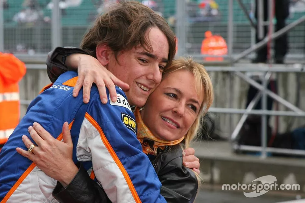 Ganador de la carrera Esteban Guti&eacute;rrez, Josef-Kaufmann-Racing