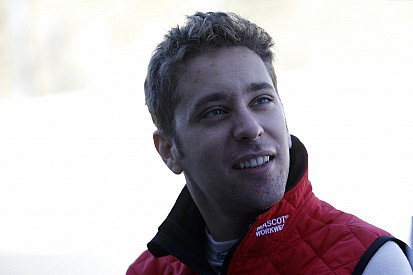 DTM Brands Hatch: Frijns snelste in eerste vrije training