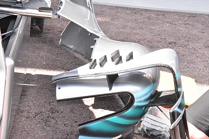 Mercedes: ecco i generatori di vortice sulle pance della W09