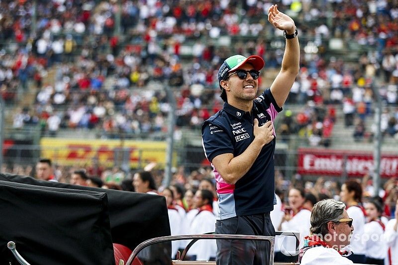 Sergio P&eacute;rez, Racing Point, saluda a sus fans en casa