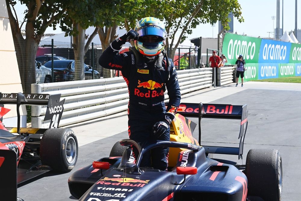 Arvid Lindblad, Prema Racing, 1st position