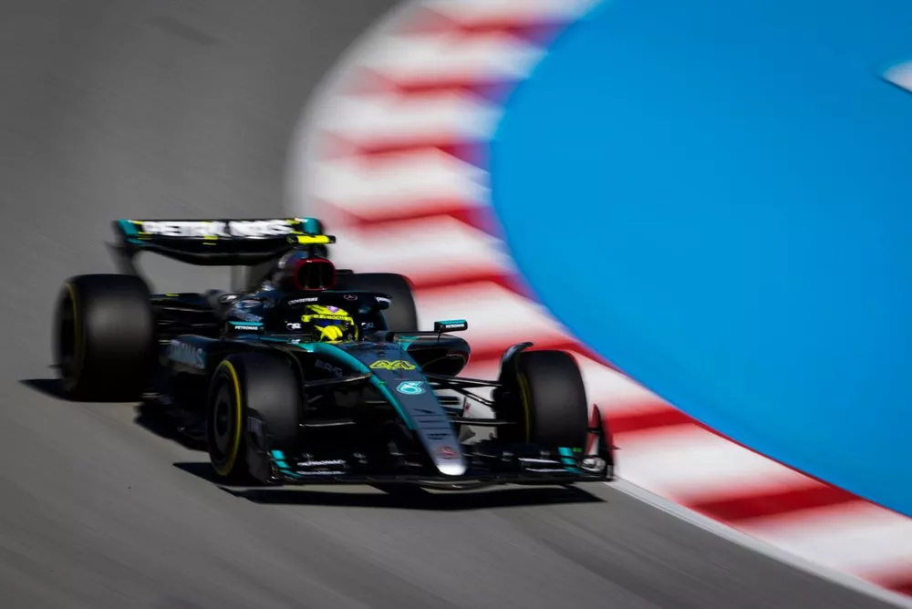 Lewis Hamilton, Mercedes F1 W15