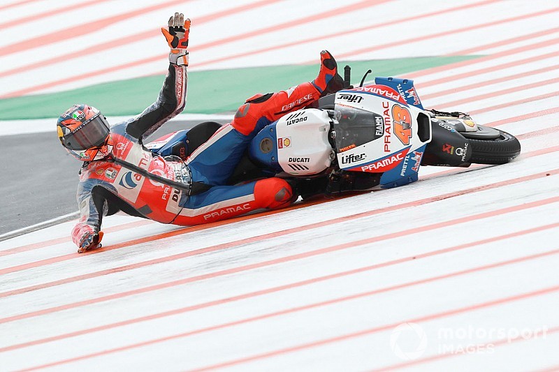 Galería: la lluvia marca el inicio del GP de la Comunitat Valenciana