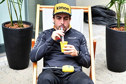 Alonso 19:0-ra vezet Vandoorne ellen