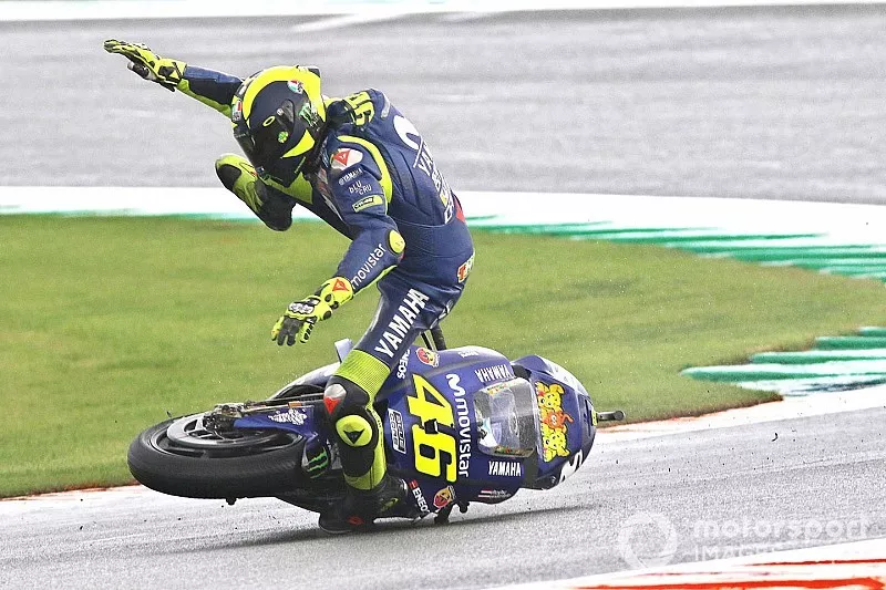 Valentino Rossi, Yamaha Factory Racing ca&iacute;da