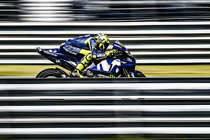 Valentino: "La Yamaha è come l'Inter: quando entra in pista, non sai mai come andrà!"