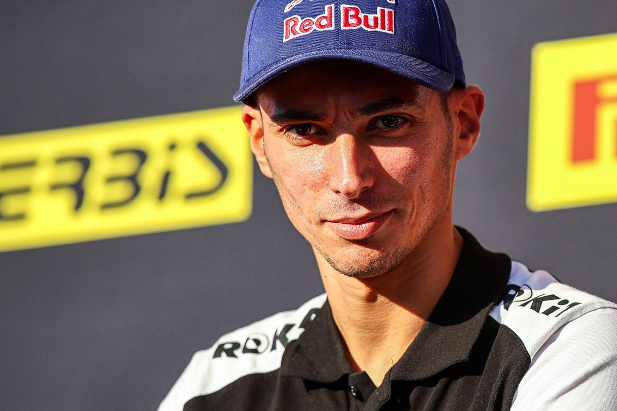 Razgatlioglu set for early test debut on Yamaha's V4 MotoGP bike