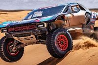 Sainz, lejos del l&iacute;der en el inicio del Dakar, y Al Attiyah ve a Lategan ganar