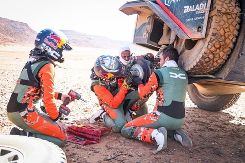 Al Attiyah explica sus problemas del mi&eacute;rcoles en el Dakar 2025
