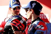Domenicali define a Bagnaia y M&aacute;rquez como "aviones supers&oacute;nicos dif&iacute;ciles de pilotar"