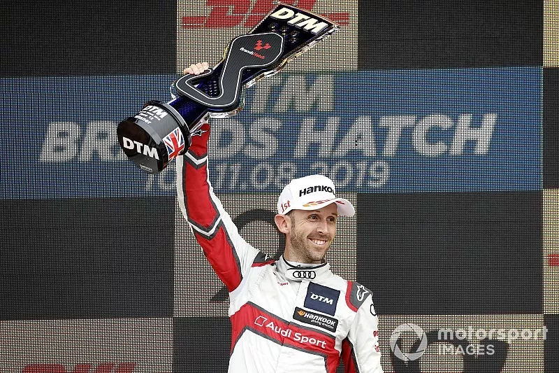 Podio: René Rast, ganador de la carrera, Audi Sport Team Rosberg