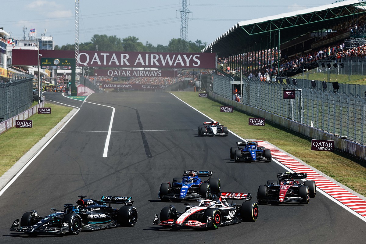 Zhou’nun Macaristan Grand Prix’si, “tuhaf” Alfa F1 start hatasının ardından “hemen hemen bitti”