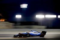 Kubica siente su auto "completamente diferente" al de Russell.