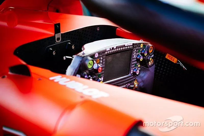 Ferrari SF90, dettaglio del volante