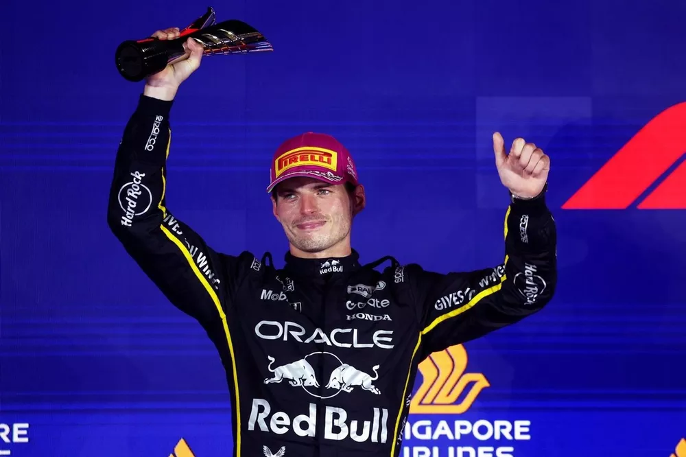 フェルスタッペン、シンガポールでは2位が精一杯「スタート直後で
