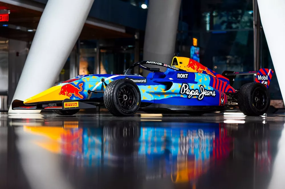 Livery Alisha Palmowski, RedBull Academy