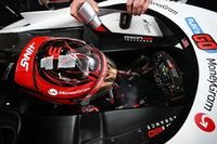 Haas a&uacute;n no deja probar el coche de F1 2026 a sus pilotos en el simulador: &iquest;Por qu&eacute;?