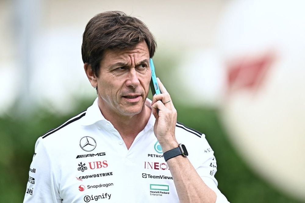 Toto Wolff Denies "Flirting" with Max Verstappen for 2026 Mercedes Seat