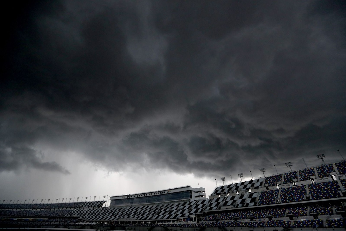 NASCAR Cup qualifying cancelled due to lightning at Daytona, Ryan Blaney on pole