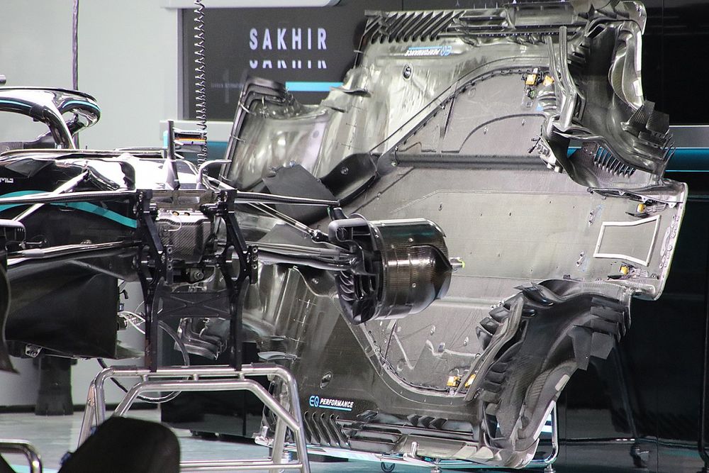 Detalle del suelo del Mercedes F1 W11
