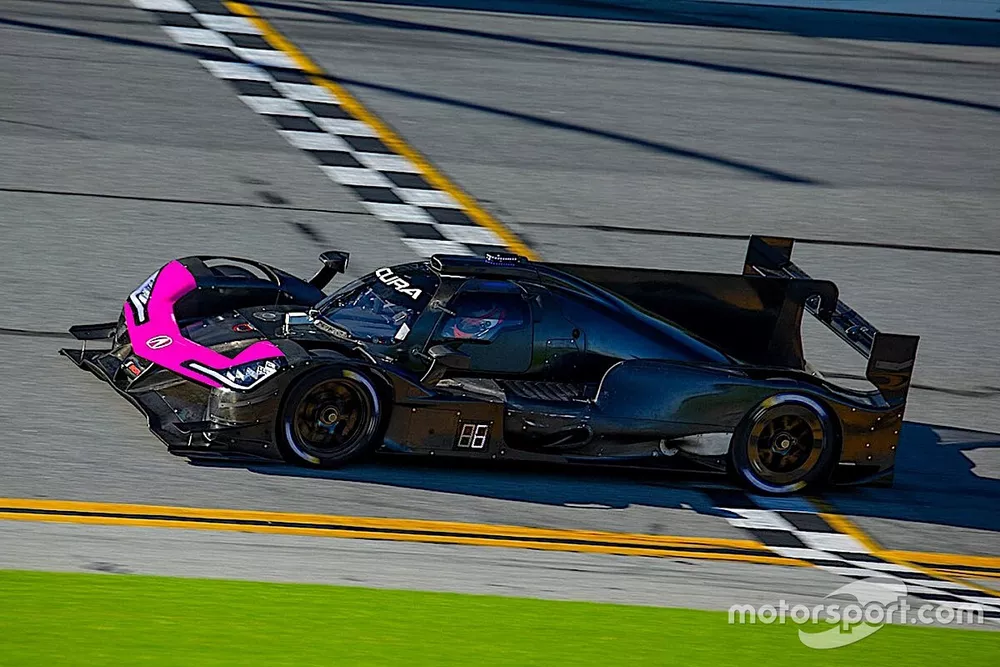 Testing of Meyer Shank Racing's Acura ARX-05