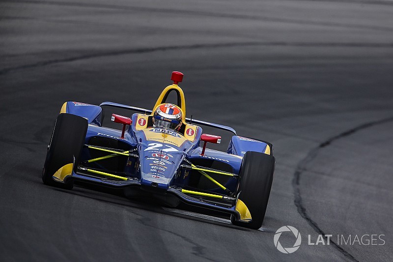 Rossi gana en Pocono y aprieta el campeonato