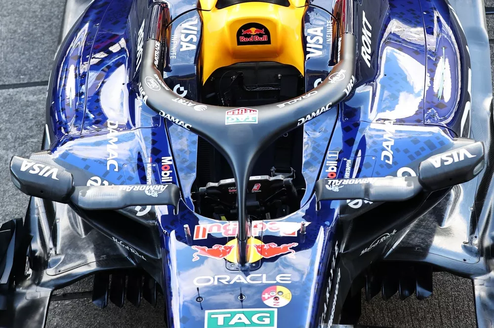 Detalle de los pontones laterales del Red Bull RB22