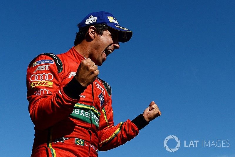 Lucas di Grassi, ABT Schaeffler Audi Sport, celebra en el podio