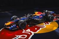 Red Bull presenteert nieuwe F1-kleurstelling voor Max Verstappen en Hadjar in 2026