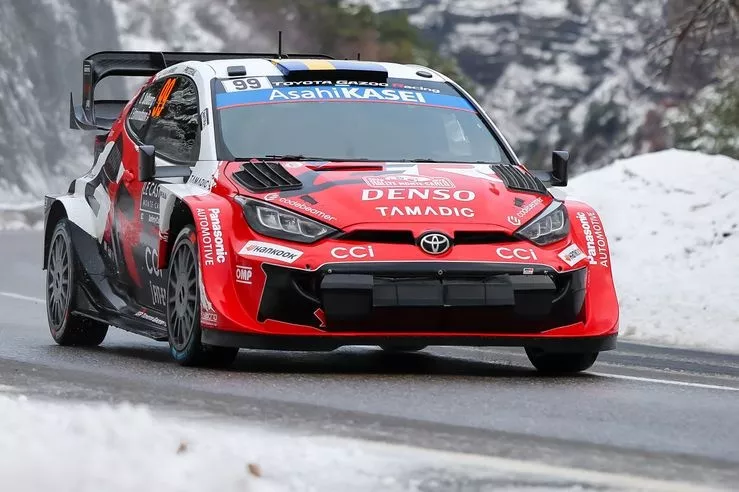 Oliver Solberg Elliott Edmondson, Toyota Gazoo Racing WRT Toyota GR Yaris Rally1