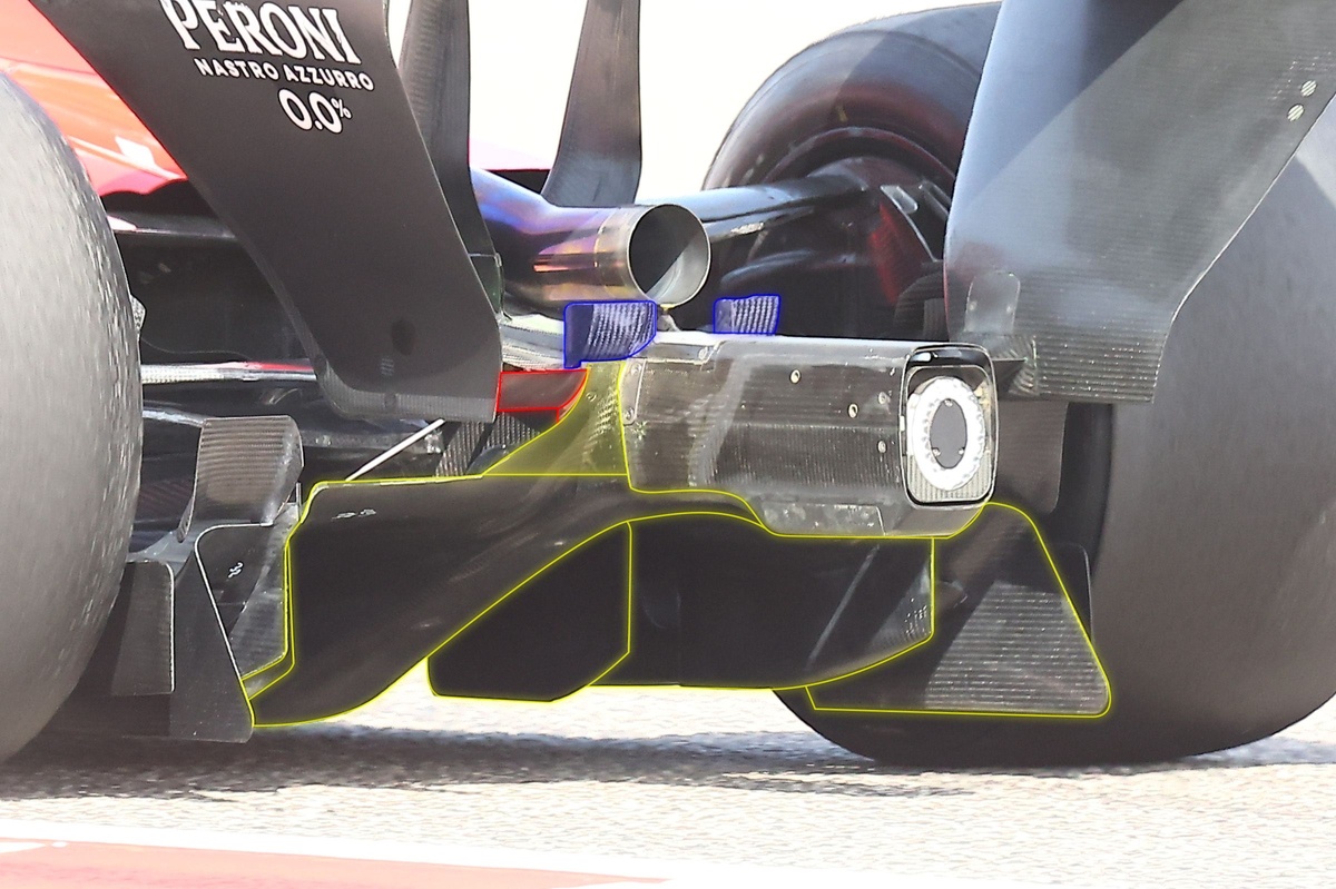 F1 | Ferrari raffinata: il diffusore si estende e integra il supporto dell'ala posteriore