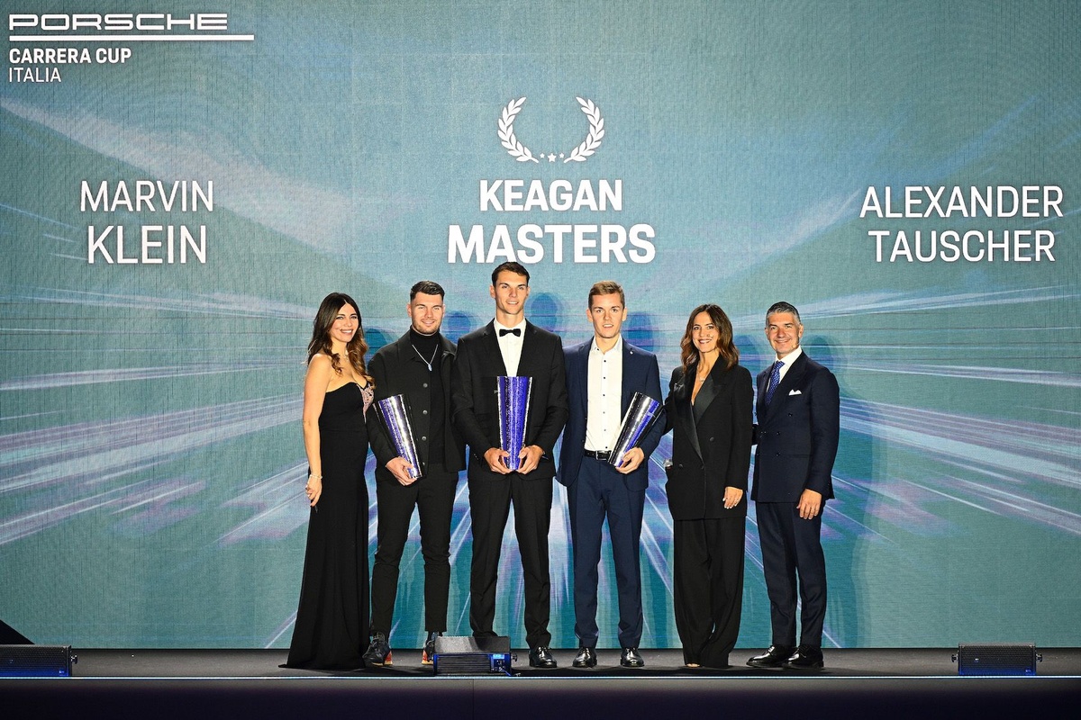 Carrera Cup Italia | Sfilano le stelle nella "Notte dei Campioni"