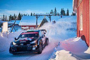 Wygrana Evansa, problemy Rovanpery