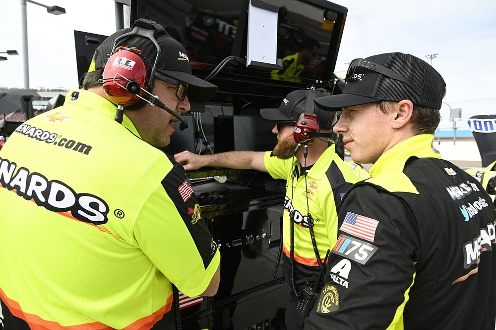 Jason Burdett named crew chief for Jimmie Johnson