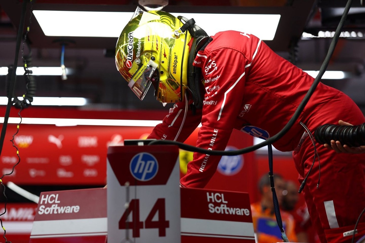 ハミルトン、ブレーキトラブルでラップタイムが30秒超遅く……フェラーリ