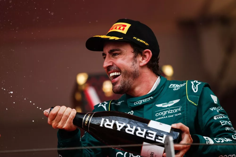 Fernando Alonso, Aston Martin F1 Team