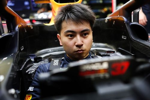 Ayumu Iwasa, de Red Bull, "sería mejor que Tsunoda" en F1