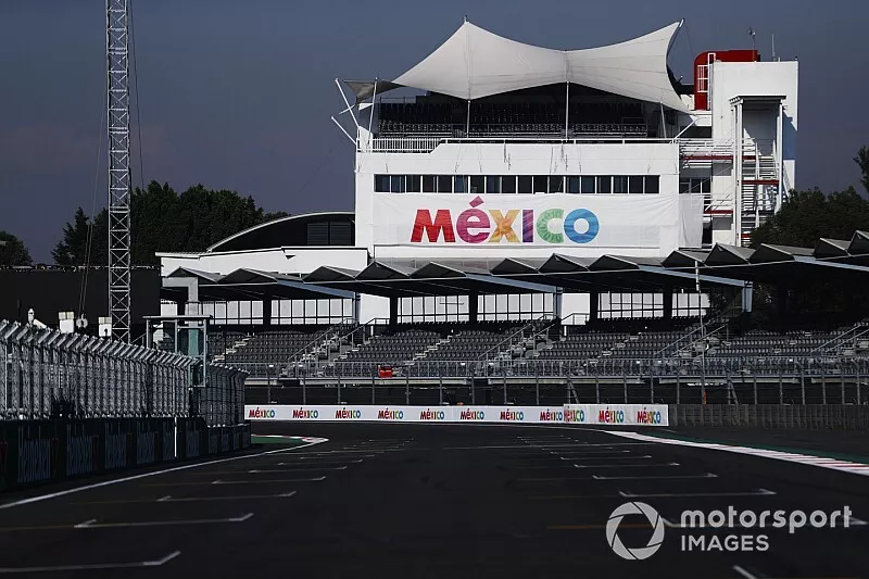 The pit straight grandstand and circuit detail, including Mexico branding