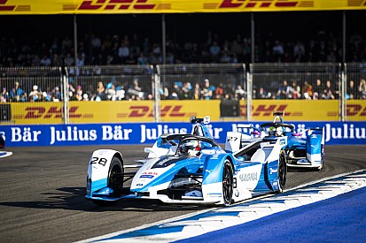 BMW duo free to race despite Marrakesh clash