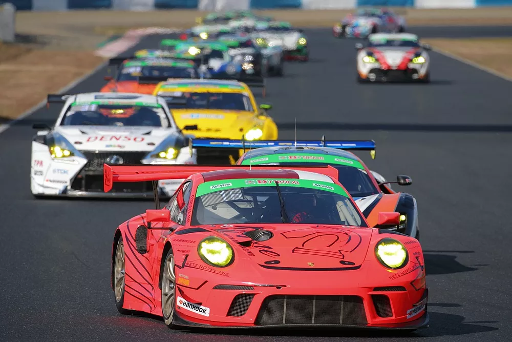 #16 PC Okazaki 911 GT3R
