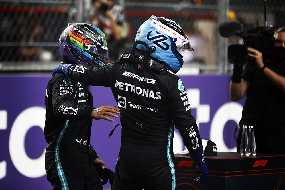 Valtteri Bottas, Mercedes, congratulates Lewis Hamilton, Mercedes, in Parc Ferme after Qualifying