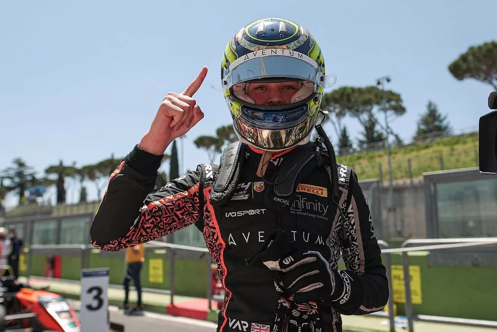 Oliver Bearman, Van Amersfoort Racing  