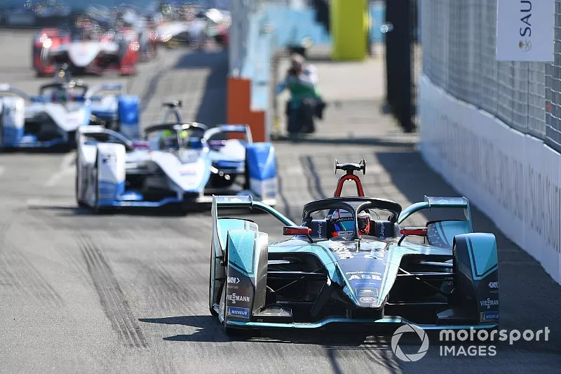 Mitch Evans, Panasonic Jaguar Racing, Jaguar I-Type 3, Antonio Felix da Costa, BMW I Andretti Motorsports, BMW iFE.18 
