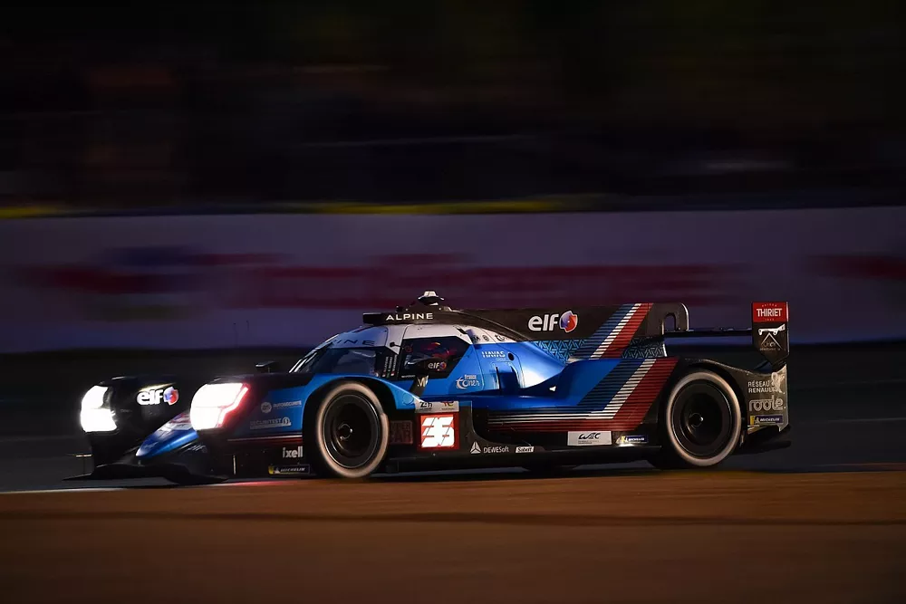 #36 Alpine Elf Team Alpine A480 - Gibson LMP1 of Andr&Atilde;&copy; Negrao, Nicolas Lapierre, Matthieu Vaxiviere