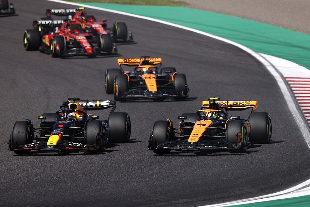 Max Verstappen, Red Bull Racing RB19, Lando Norris, McLaren MCL60, Oscar Piastri, McLaren MCL60, Charles Leclerc, Ferrari SF-23