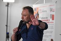 Após superar Tourette, André Bragantini Jr. lança projeto motivacional 