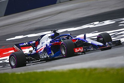 Gasly y Hartley dudan del nuevo paquete aerodinámico de Toro Rosso
