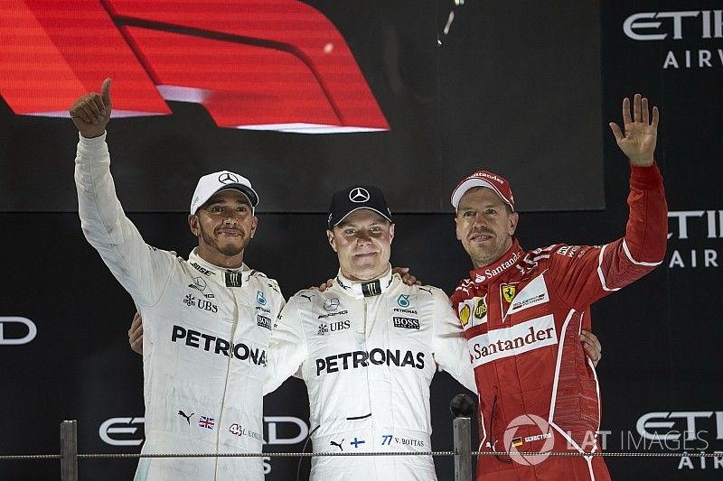 Podium: Segundo, Lewis Hamilton, Mercedes AMG F1, ganador, Valtteri Bottas, Mercedes AMG F1, tercero