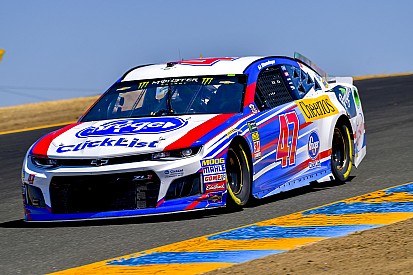 Allmendinger wins Stage 1 at Sonoma after Truex and Harvick pit